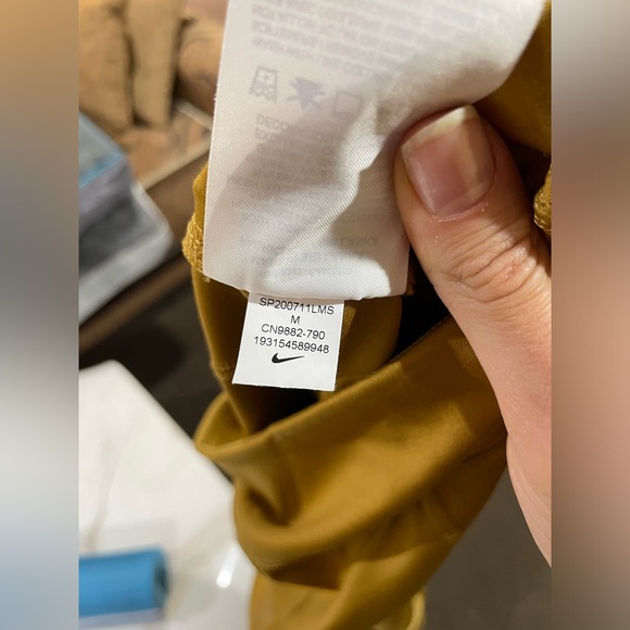 Nike Dri-Fit Half Mesh Leggings - Picture 4 of 9